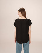 Fluid V-Neck Top Black Season