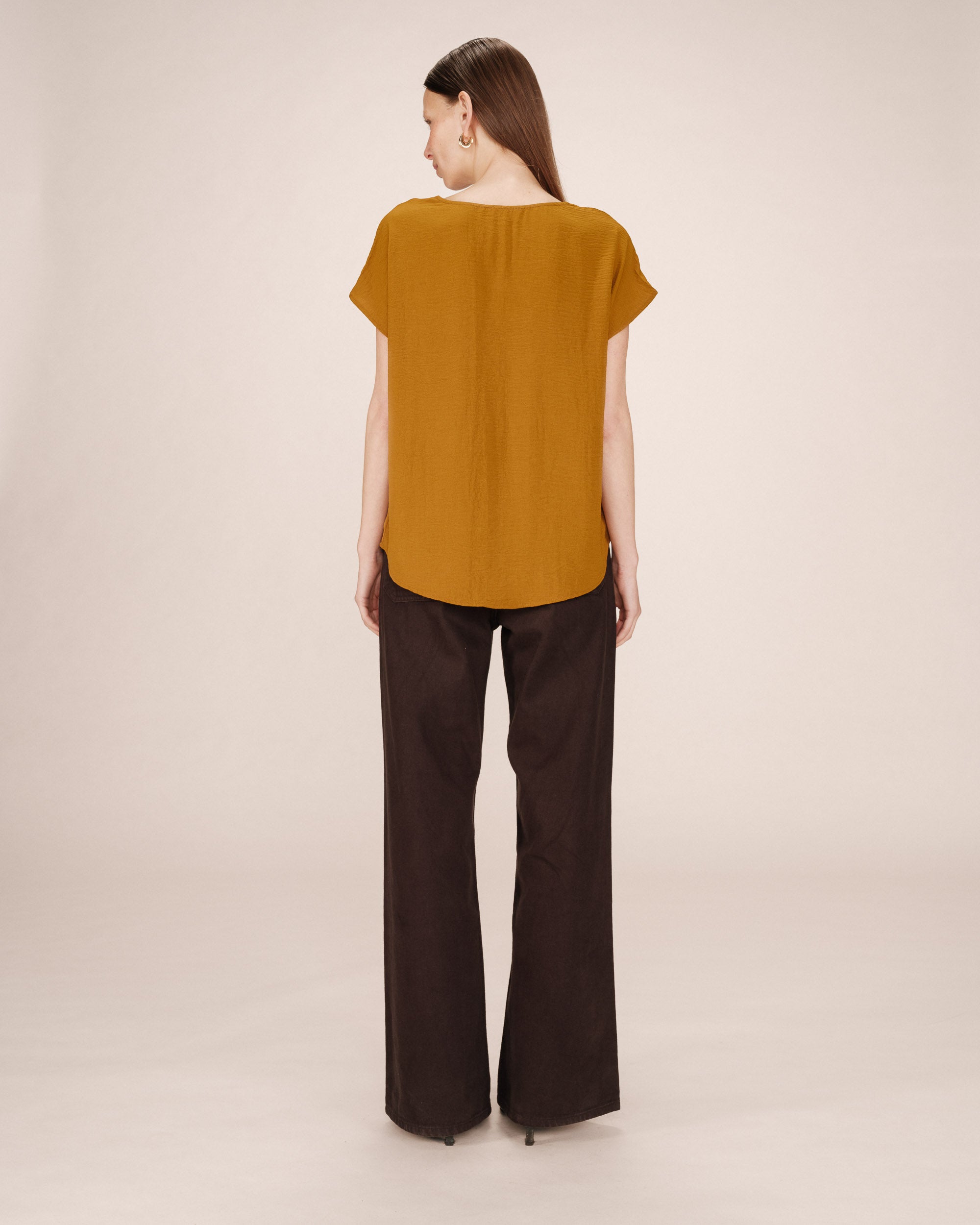 Fluid V-Neck Top Ochre Season