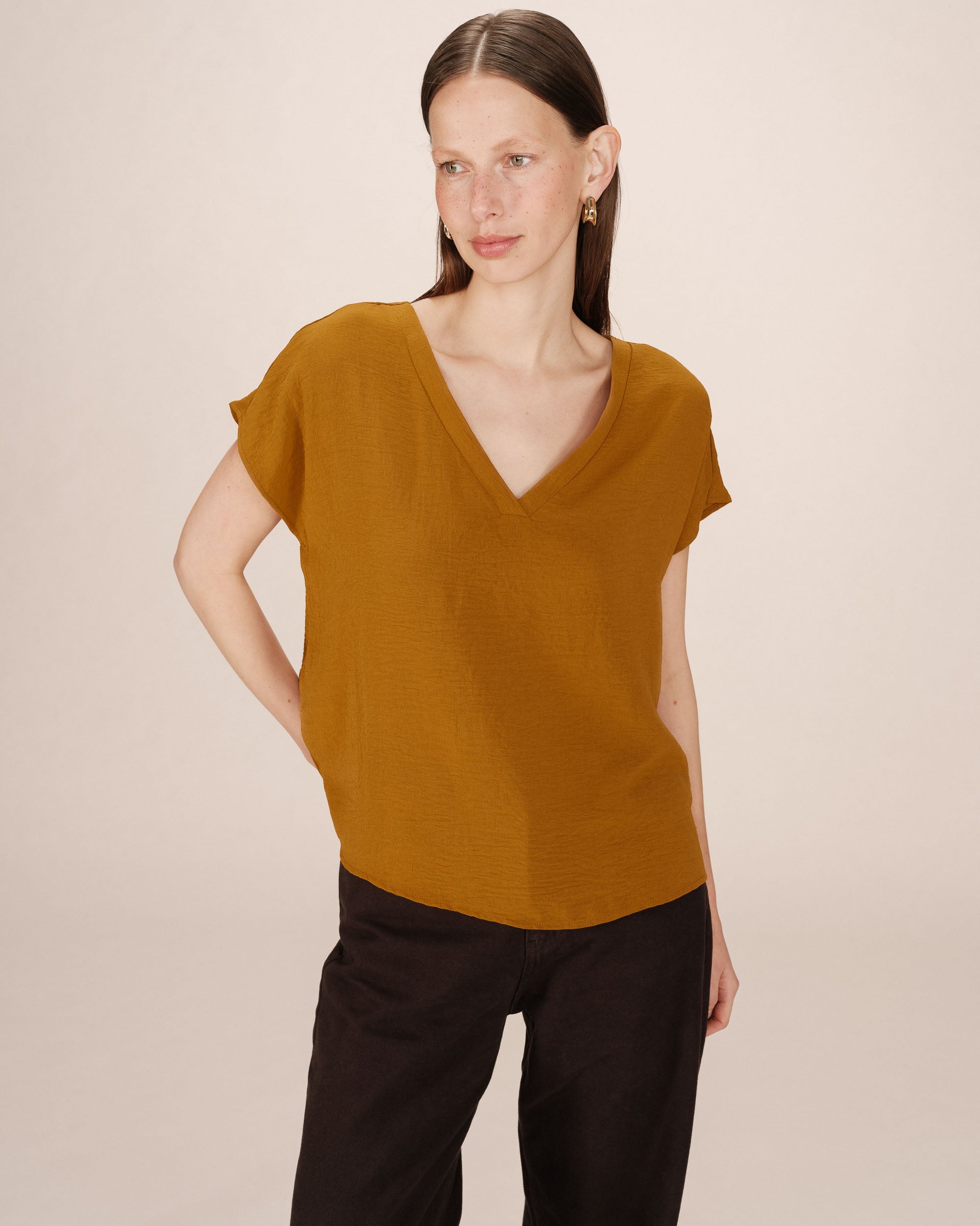 Fluid V-Neck Top Ochre Season