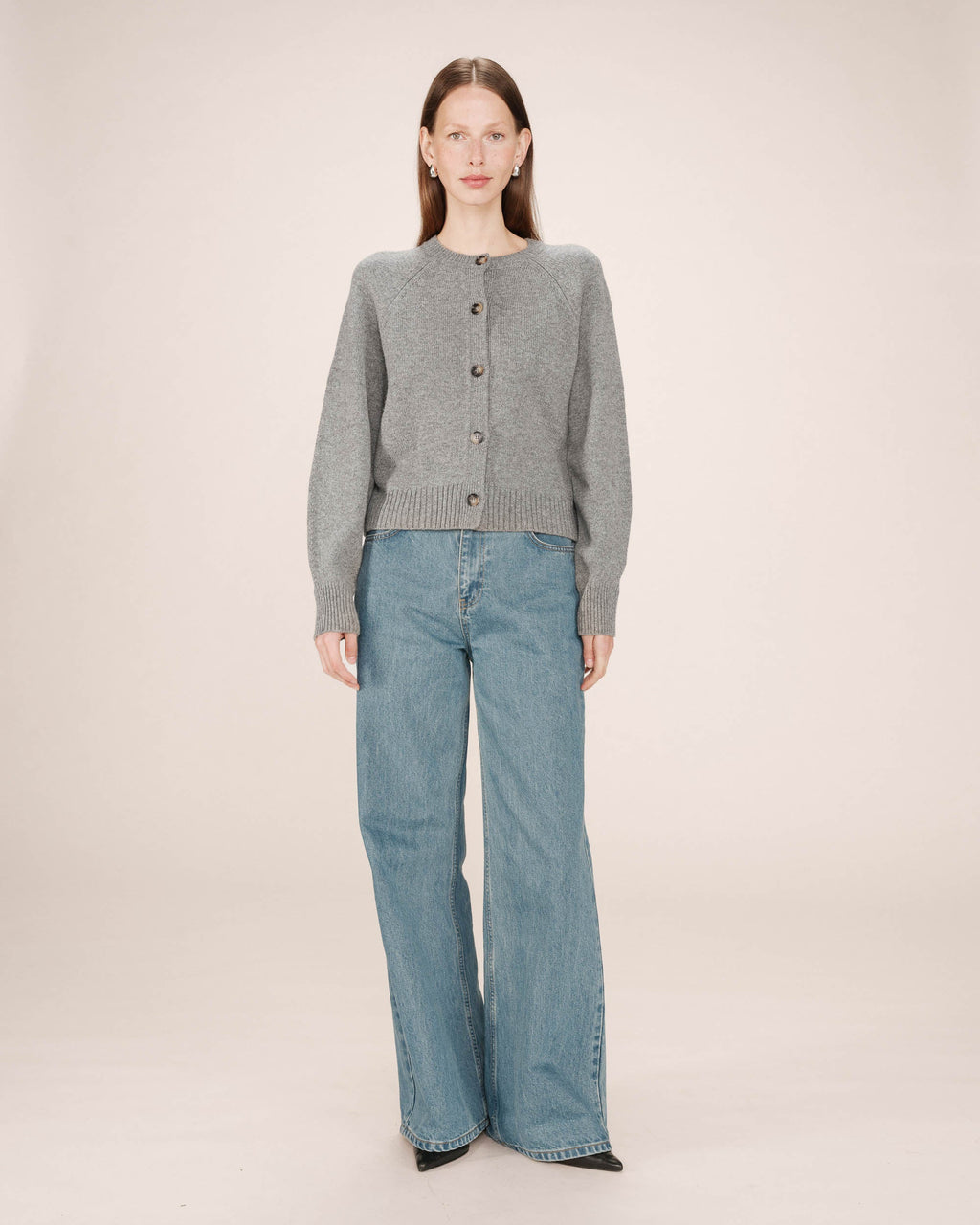Buttoned Grey Cardigan Sanders