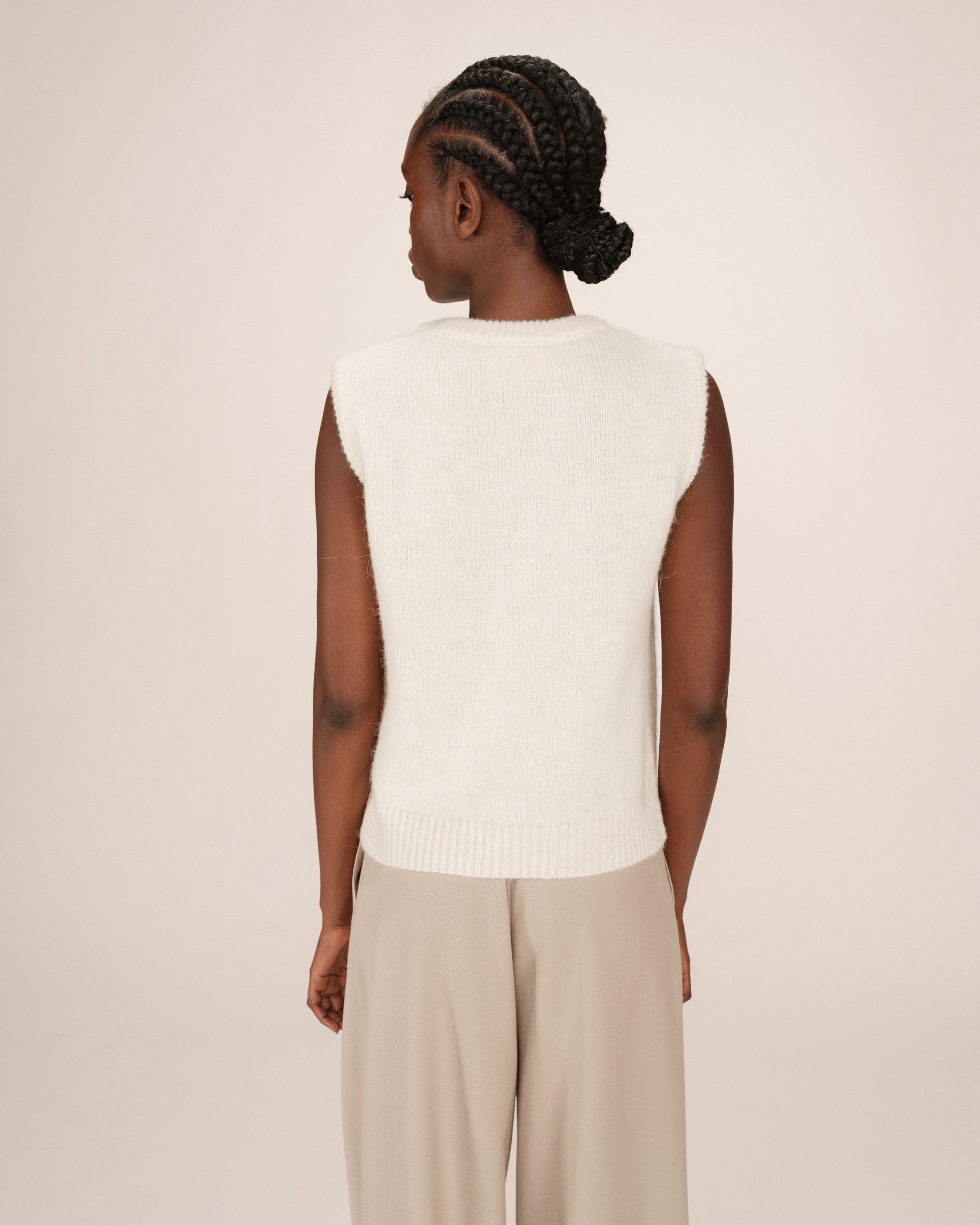 Ecru Sleeveless Jumper Say