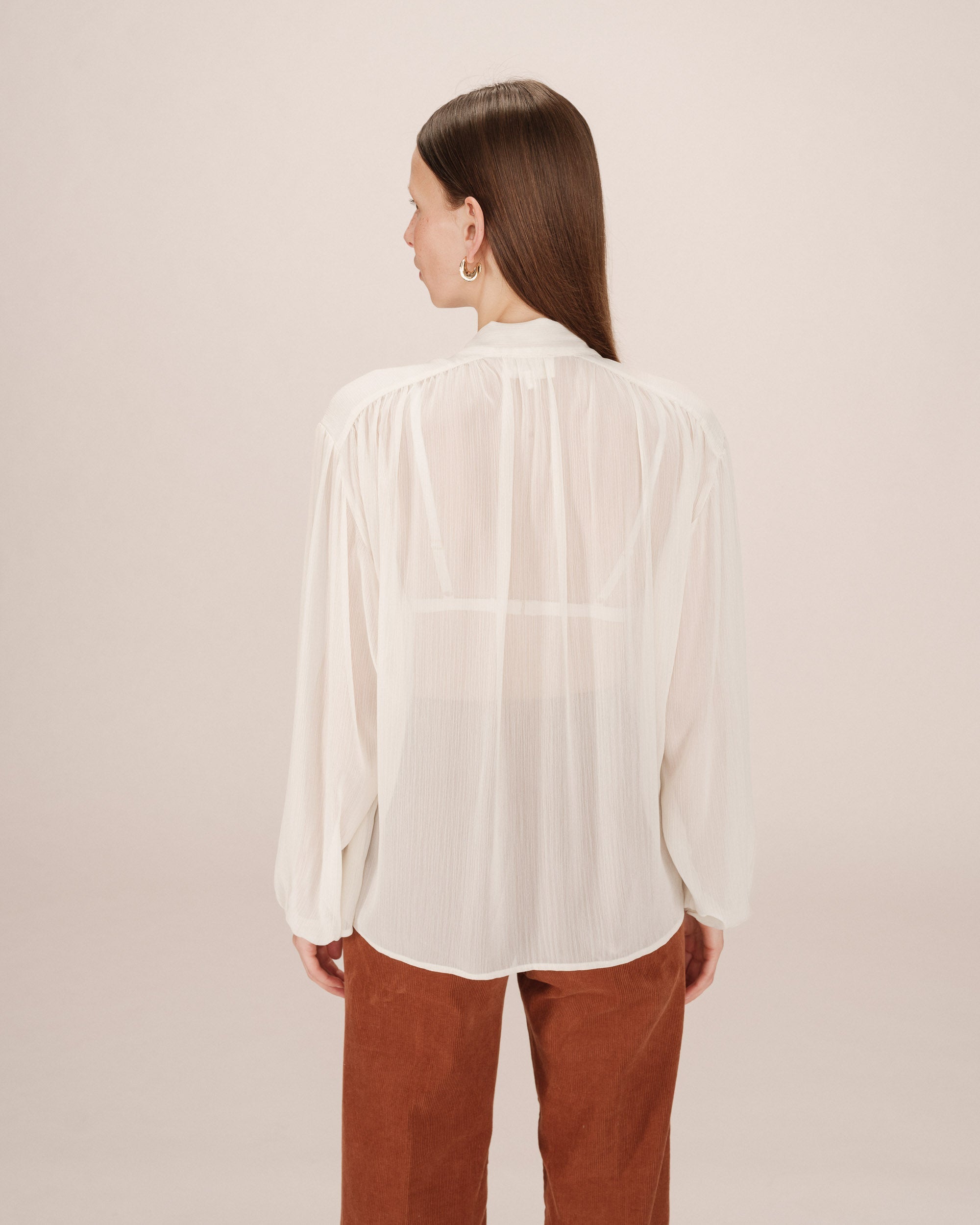 Blouse Col Lavallière Ecru Splendide
