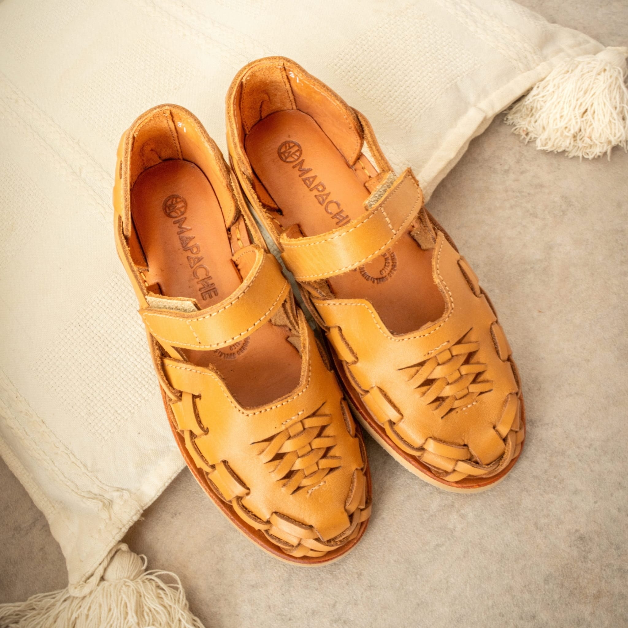 Gabriella Huaraches - Camello
