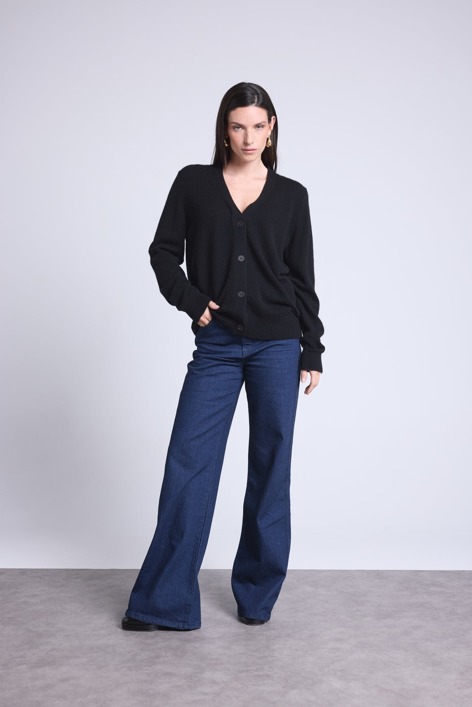 Cárdigan Boyfriend Cuello V Giada - Negro - Mujer