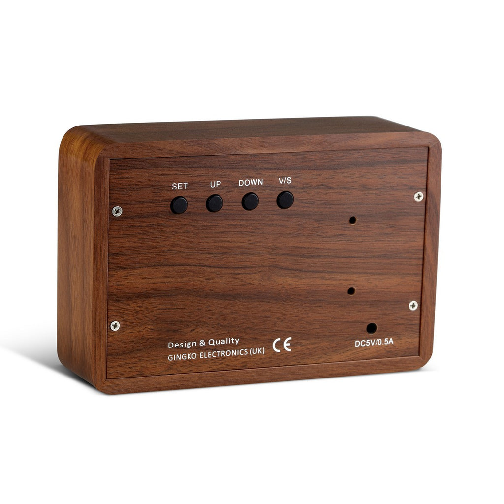 Gingko Design – Despertador Brick Click - Nogal Natural / LED Rojo, despertador de madera marrón, vista trasera con los botones de ajuste