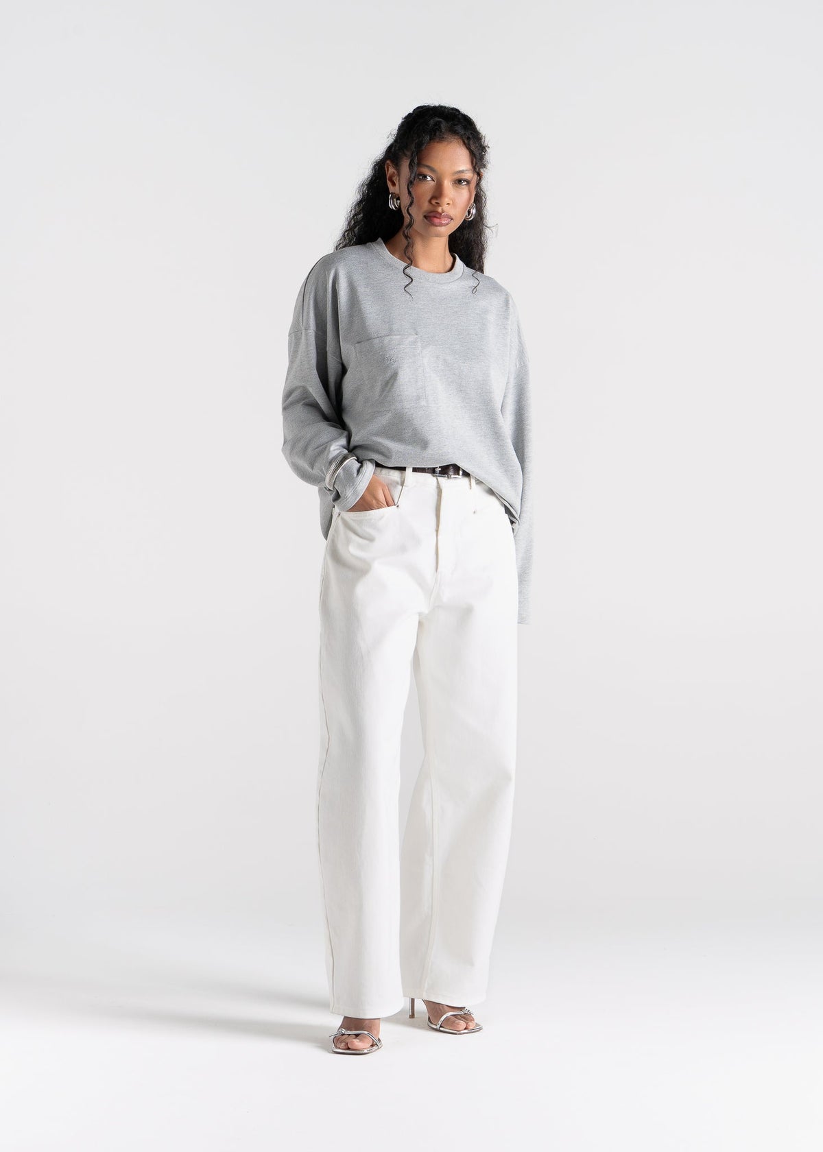 Jeansy Ava Mid-Waist Barrel - White