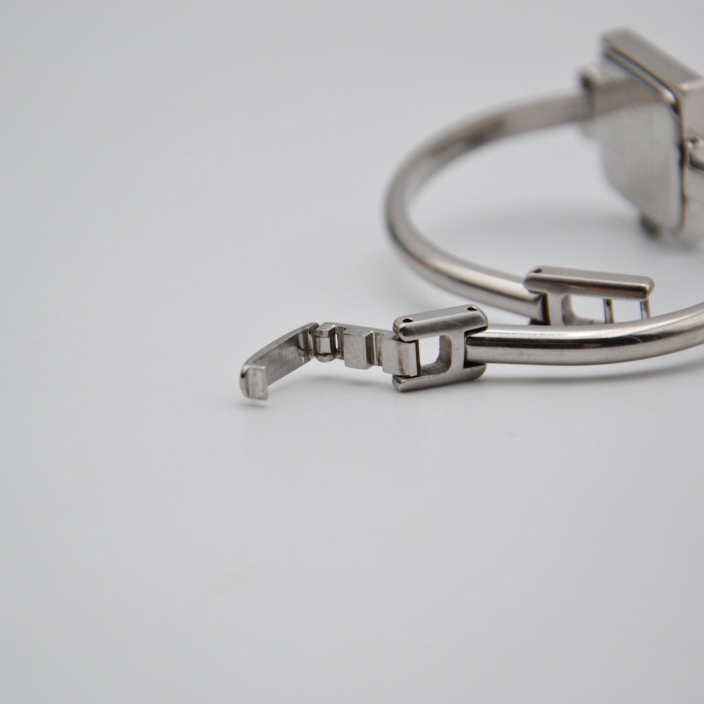 Gucci 1900L Women's Watch