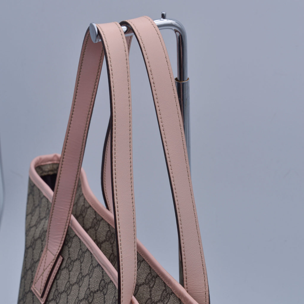 Gucci Gg Supreme Tote Zippé