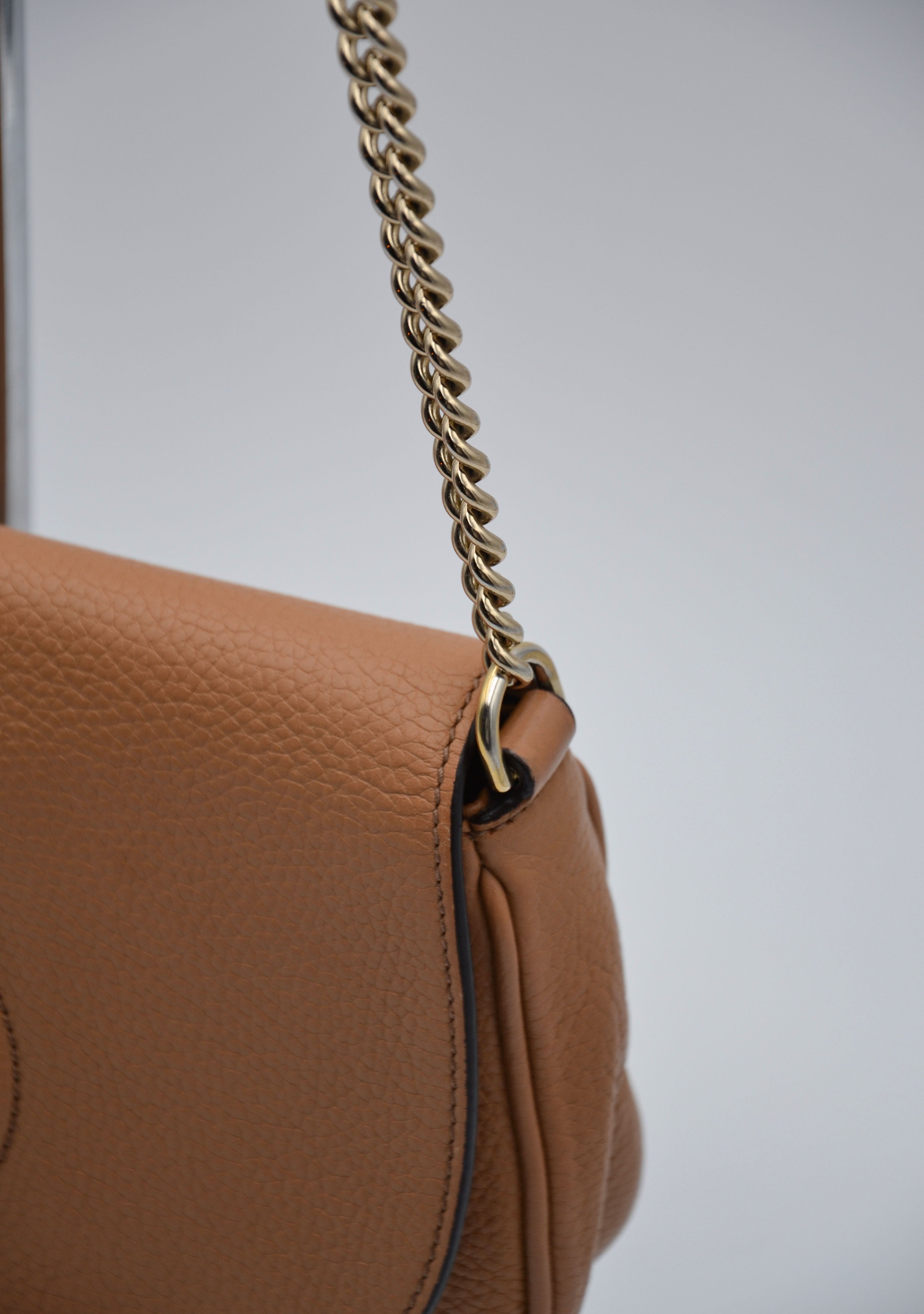 Pochette Gucci Soho En Cuir Grainé Beige