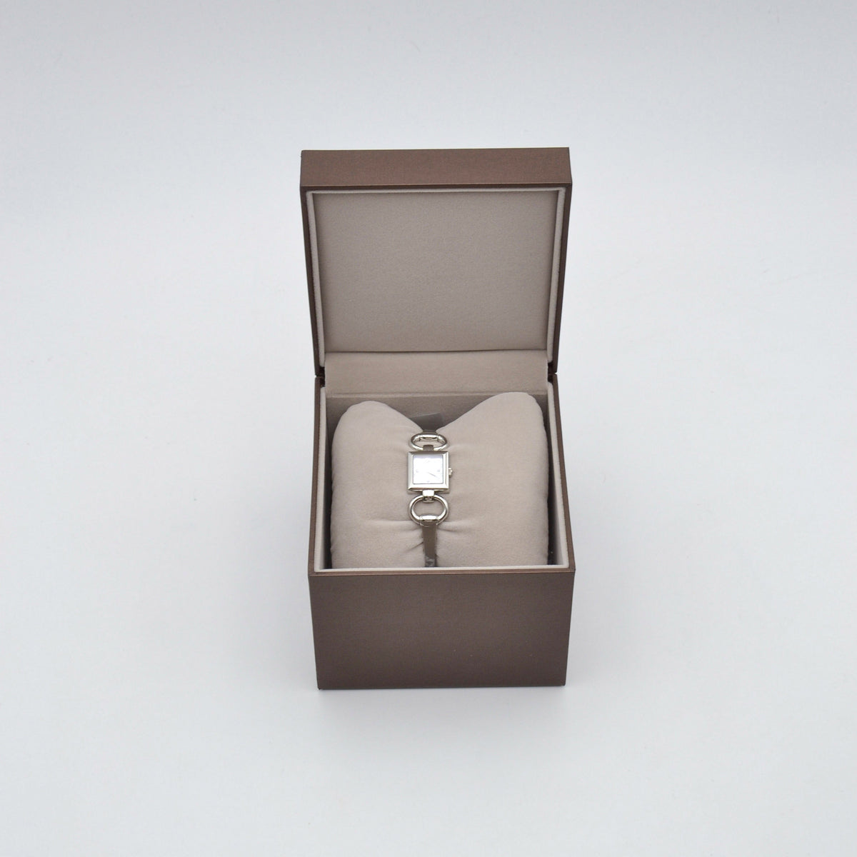 Gucci Tornabuoni Bangle Watch Mother-of-Pearl & Diamonds