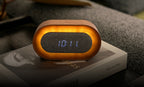 Gingko Design – Lumos Uhr - Oval Walnuss, Wecker aus hellem Holz mit digitaler Zeitanzeige