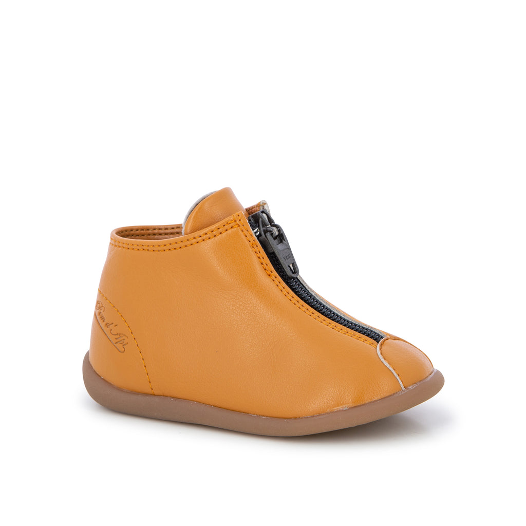Pom d'Api – Pom D'Api - Home Zip Veg - Noisette, bota de bebé de piel marrón claro, vista frontal