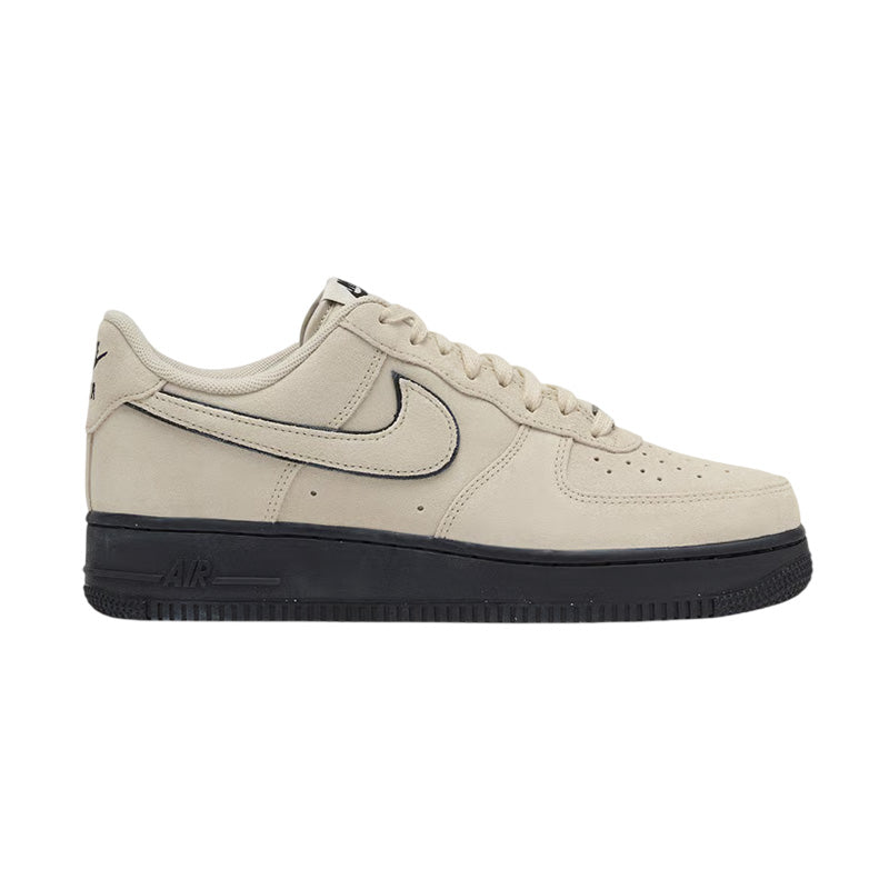 Nike Air Force 1 07 Sneakers - Beige, Black