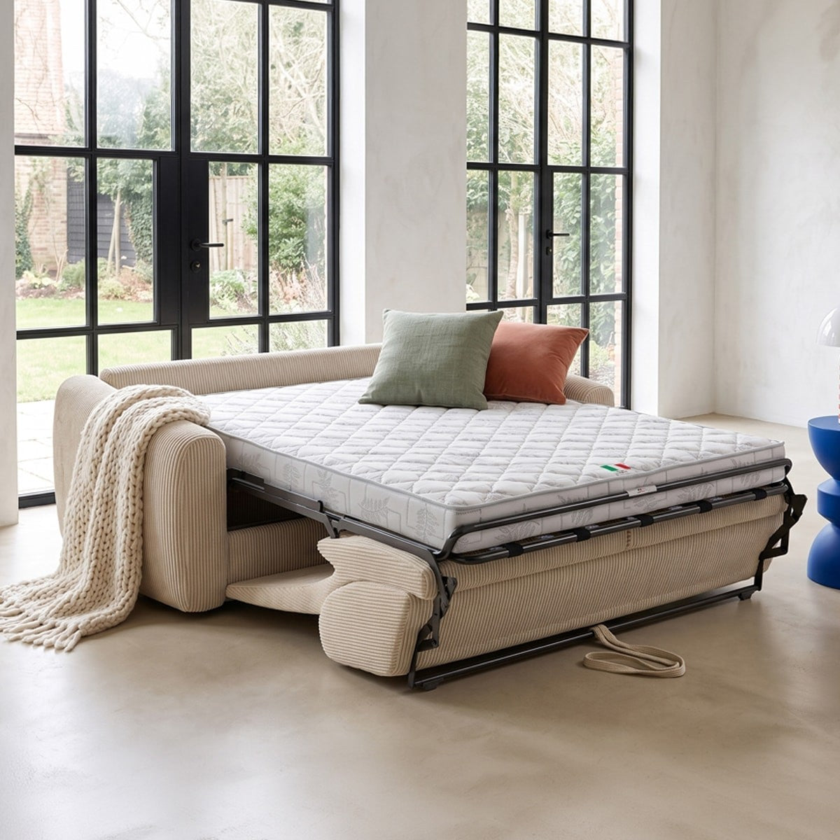 Suzie - Sofa Prosta Rozkładana - Sztruks - Beżowy