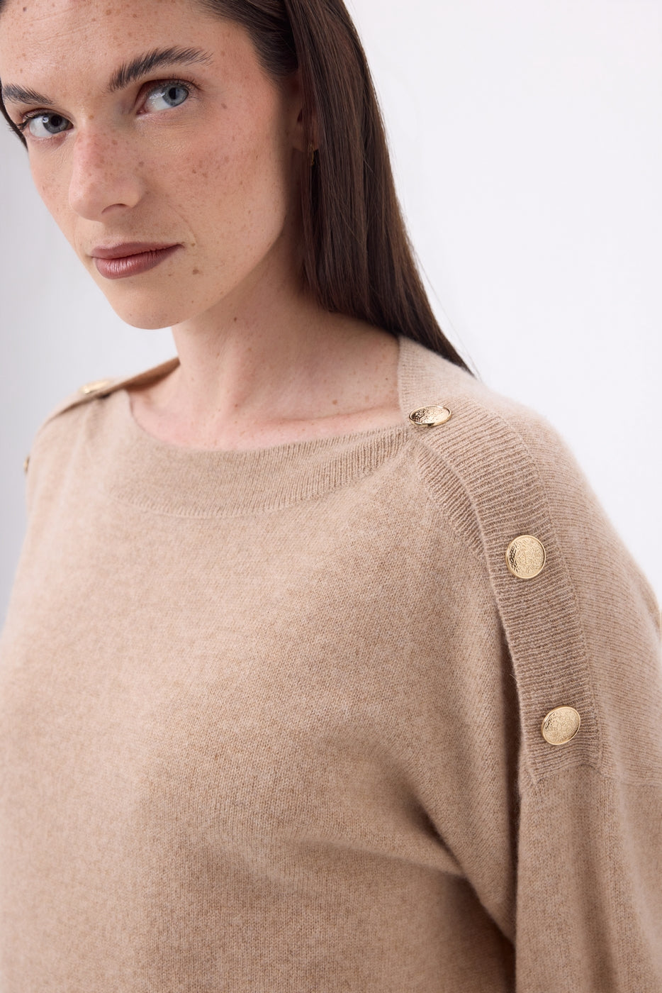 Pull Col Rond Boutons Dorés Icone - Beige Creme - Femme