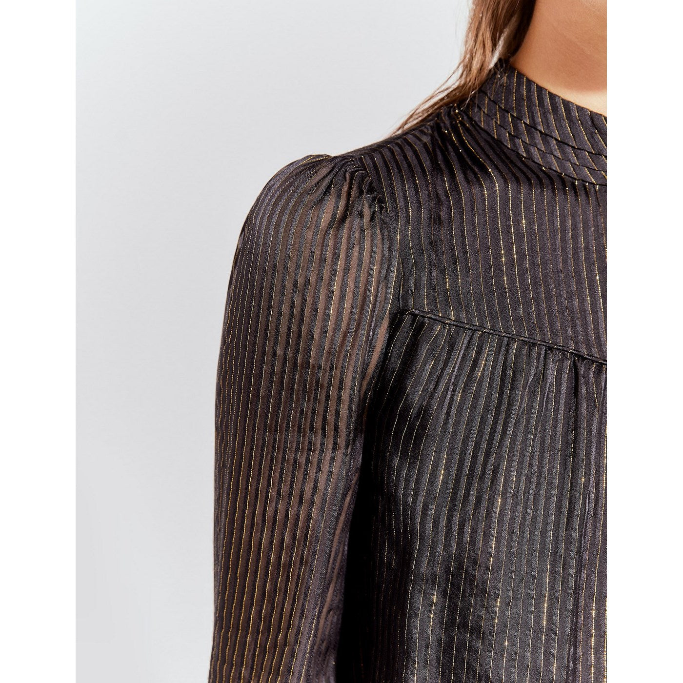 IKKS - Pure Edition Blouse Col Montant En Soie Et Fil Doré - Noir