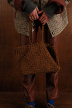 Bolso Maxi Ante Trenzado Camel