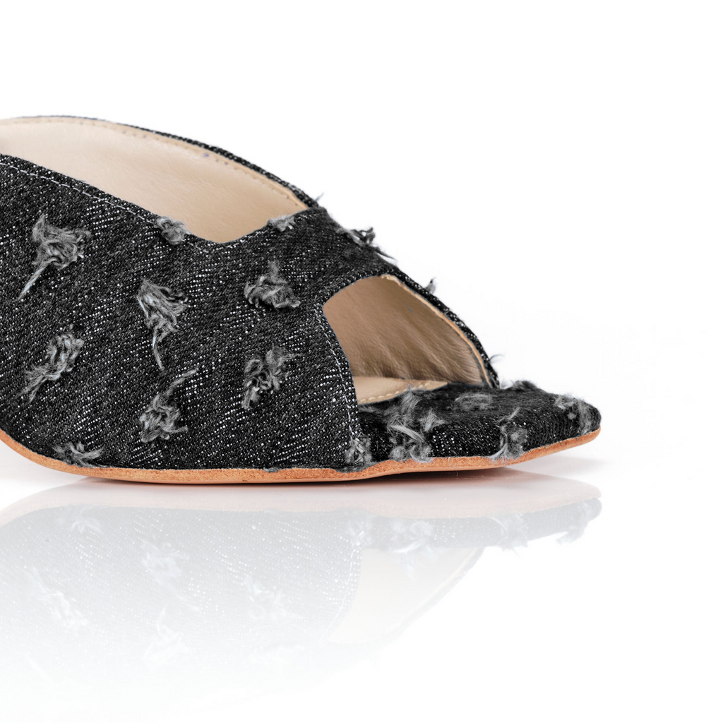 Kyra sandals