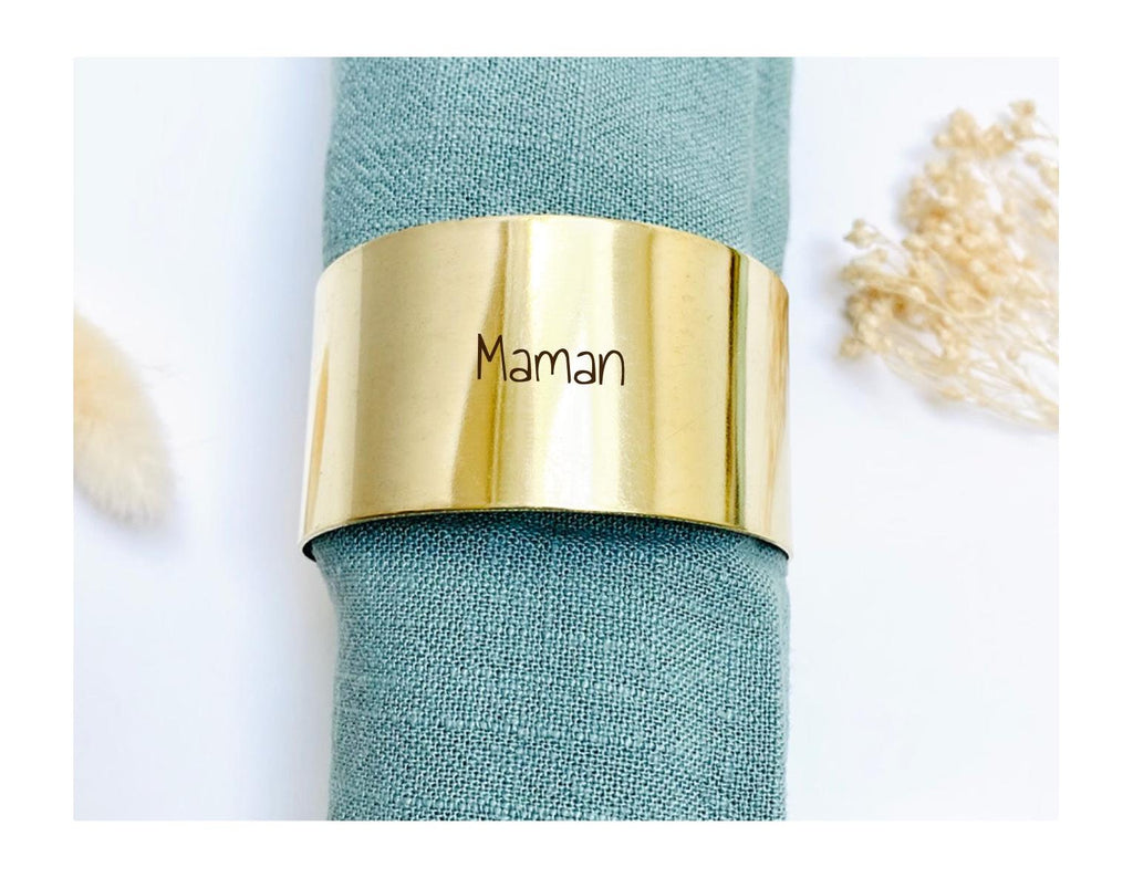 Anillo de servilleta de latón personalizado