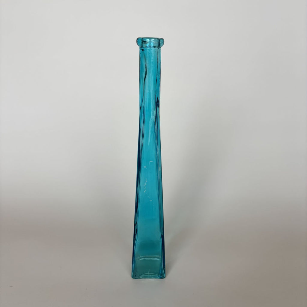 Jarrón de vidrio azul