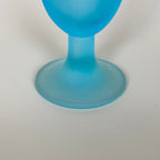 Jarrón de vidrio azul