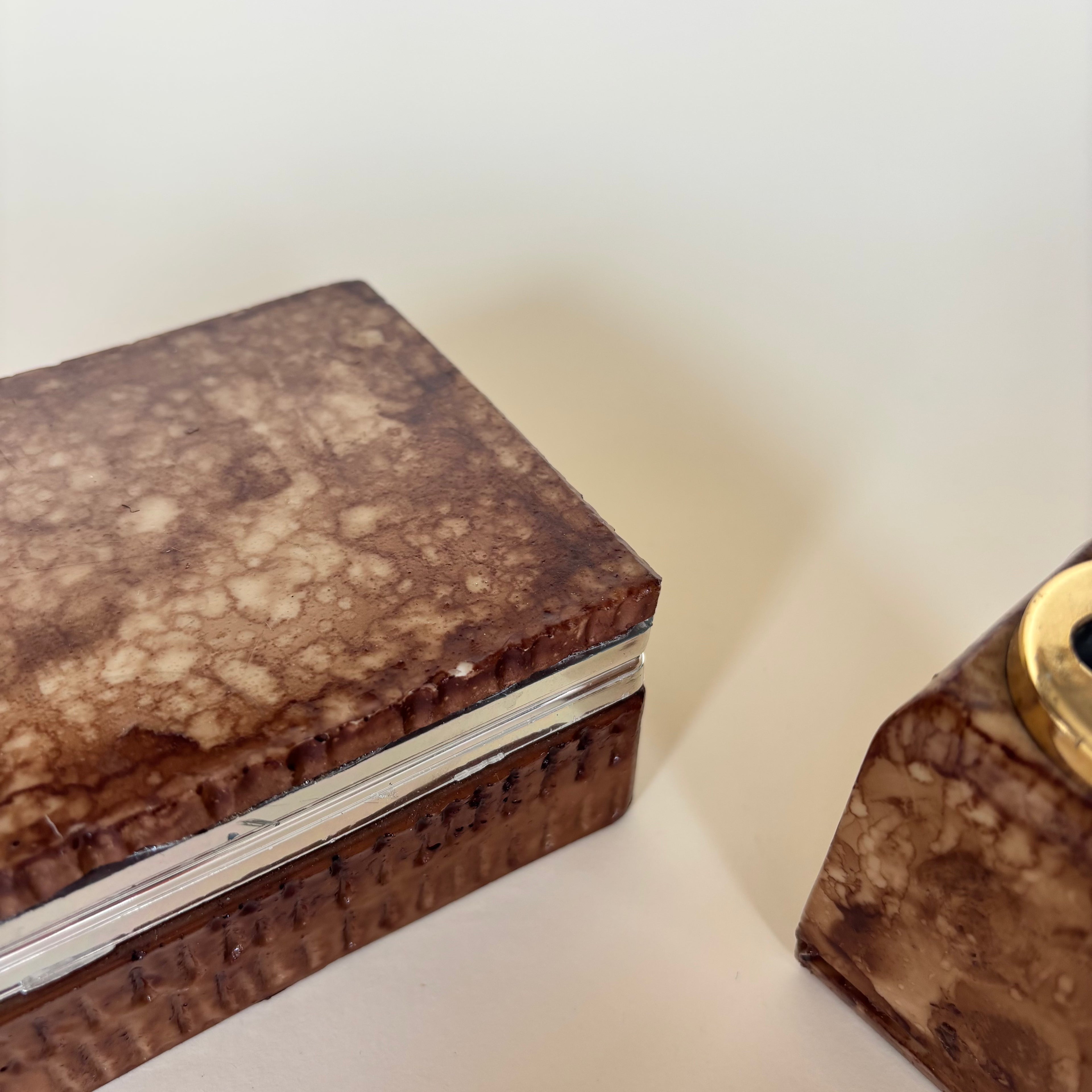 Boite En Pierre Avec Porte Briquet