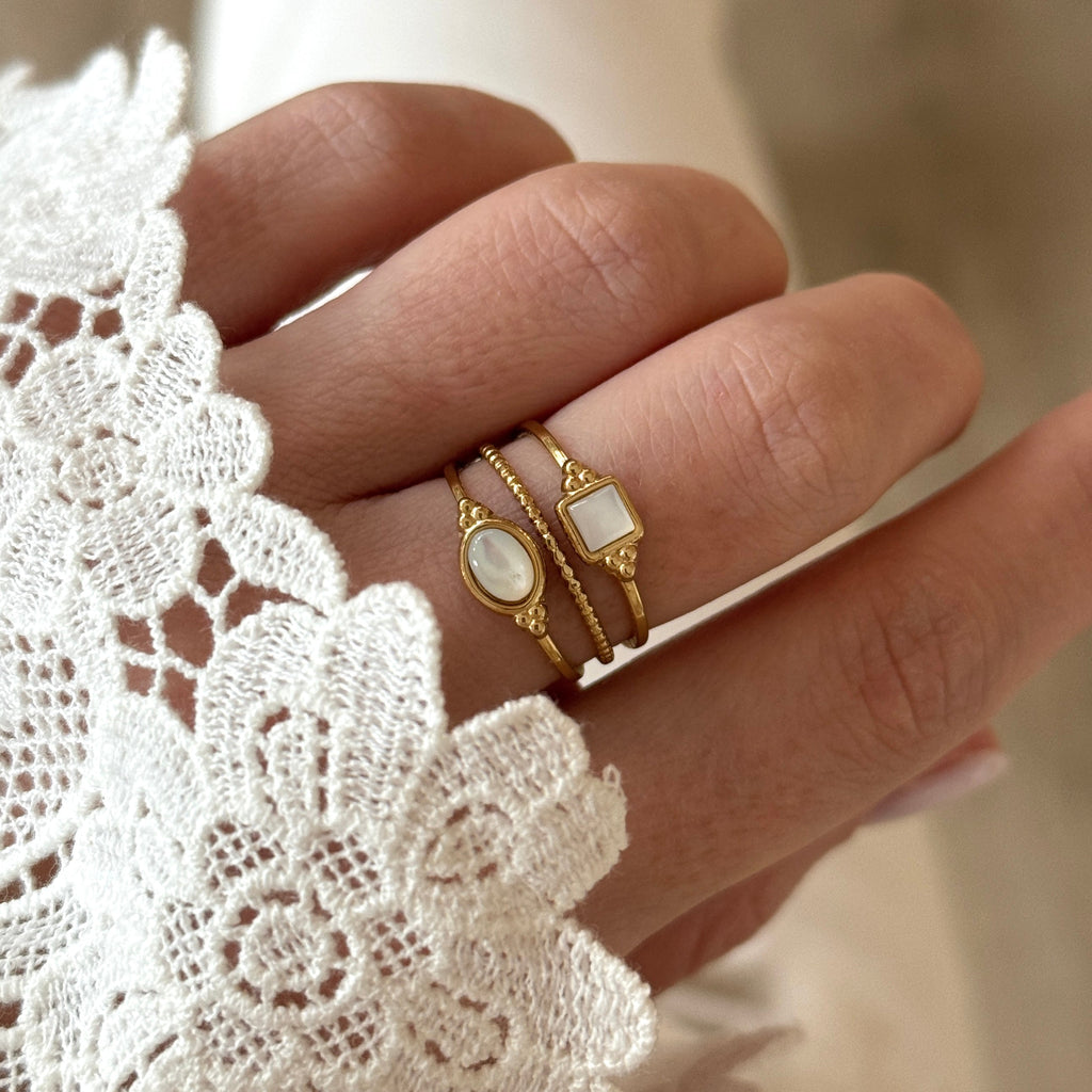 “Amara” Mother-of-Pearl Steel Ring