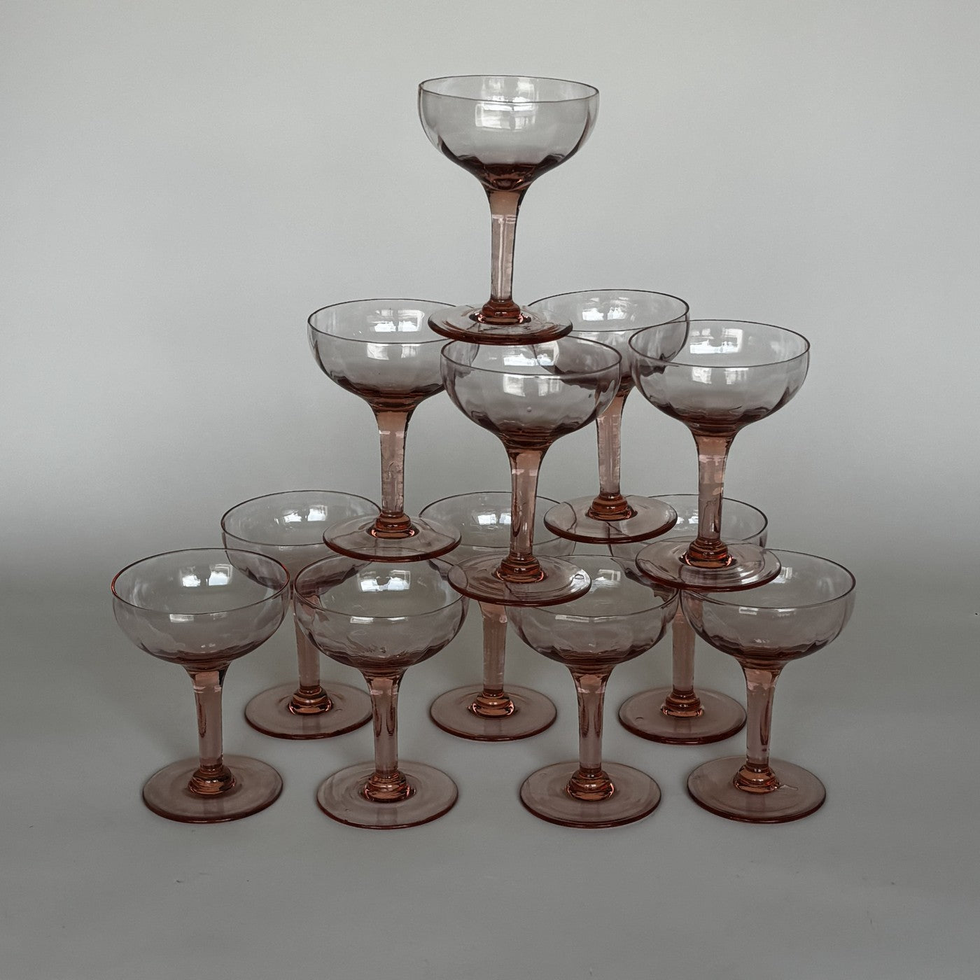 Ensemble De 12 Verres À Pied Rose