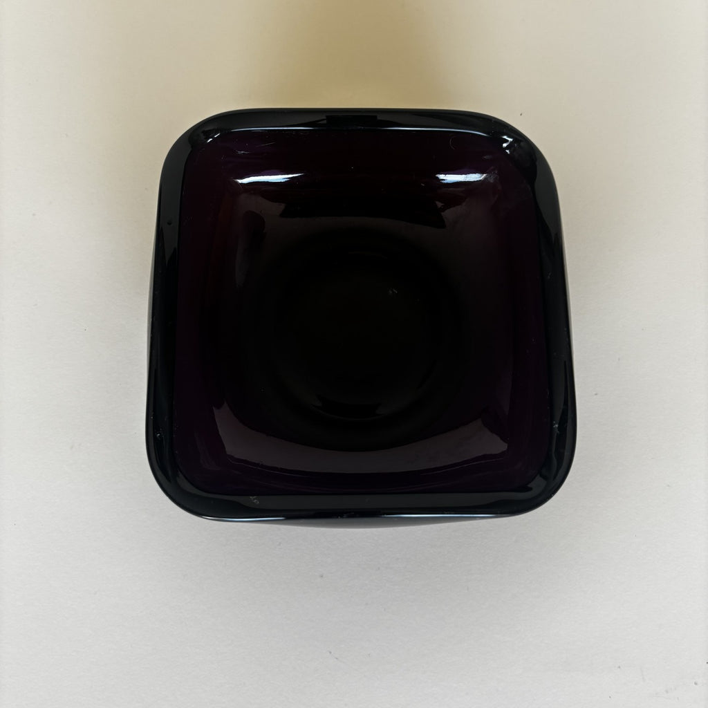 Vaciabolsillos de cristal morado