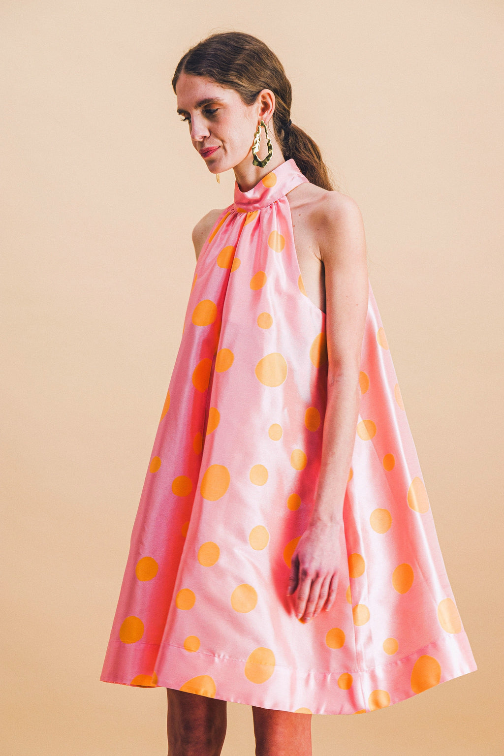 Vestido Paule con lunares oscilantes
