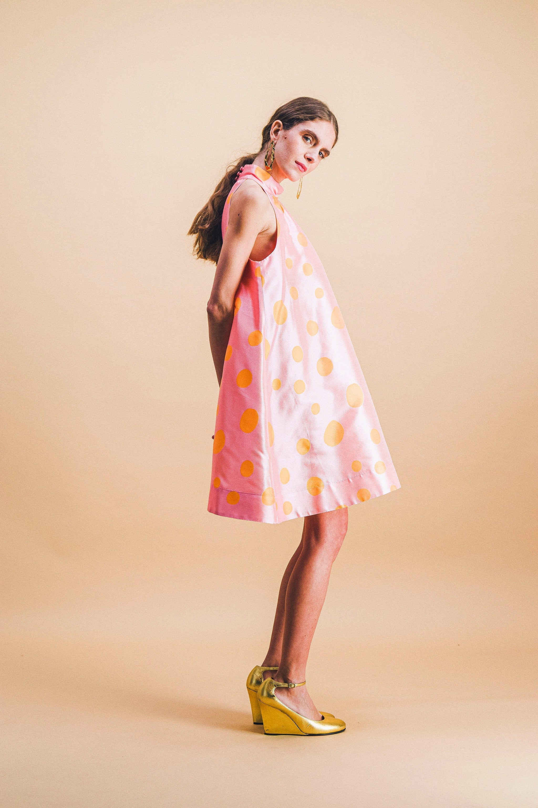 Vestido Paule con lunares oscilantes