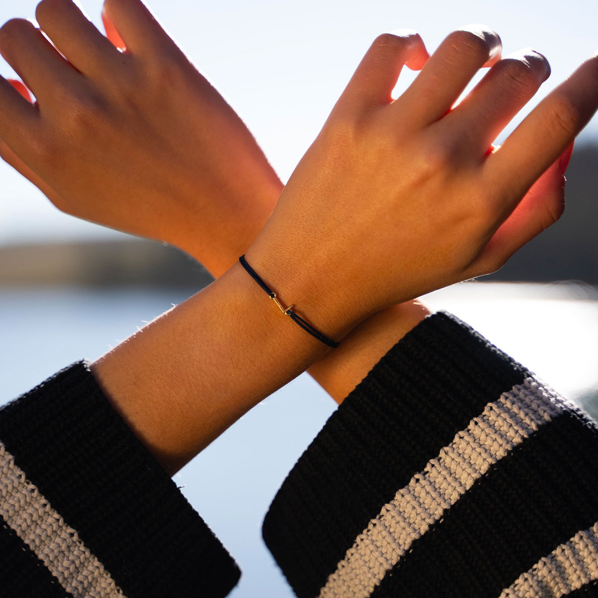 Pulsera L - Oro - Negro