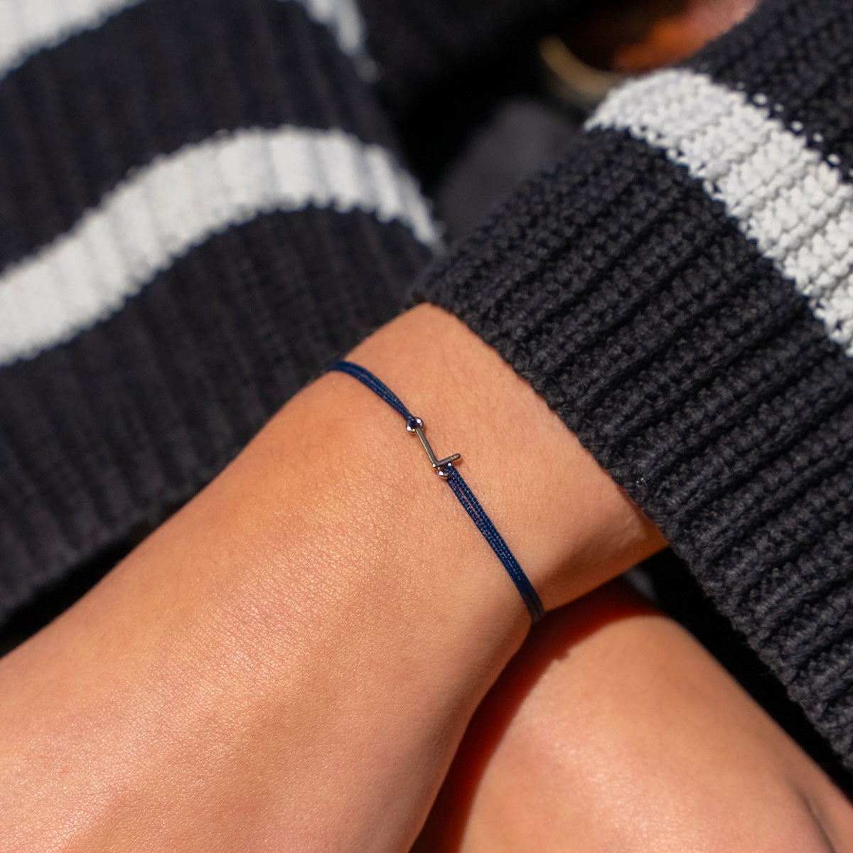 Pulsera L - Oro - Negro