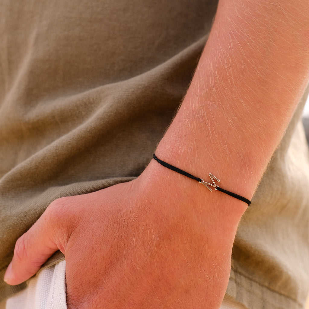 Pulsera M - Bañada en Plata - Negro