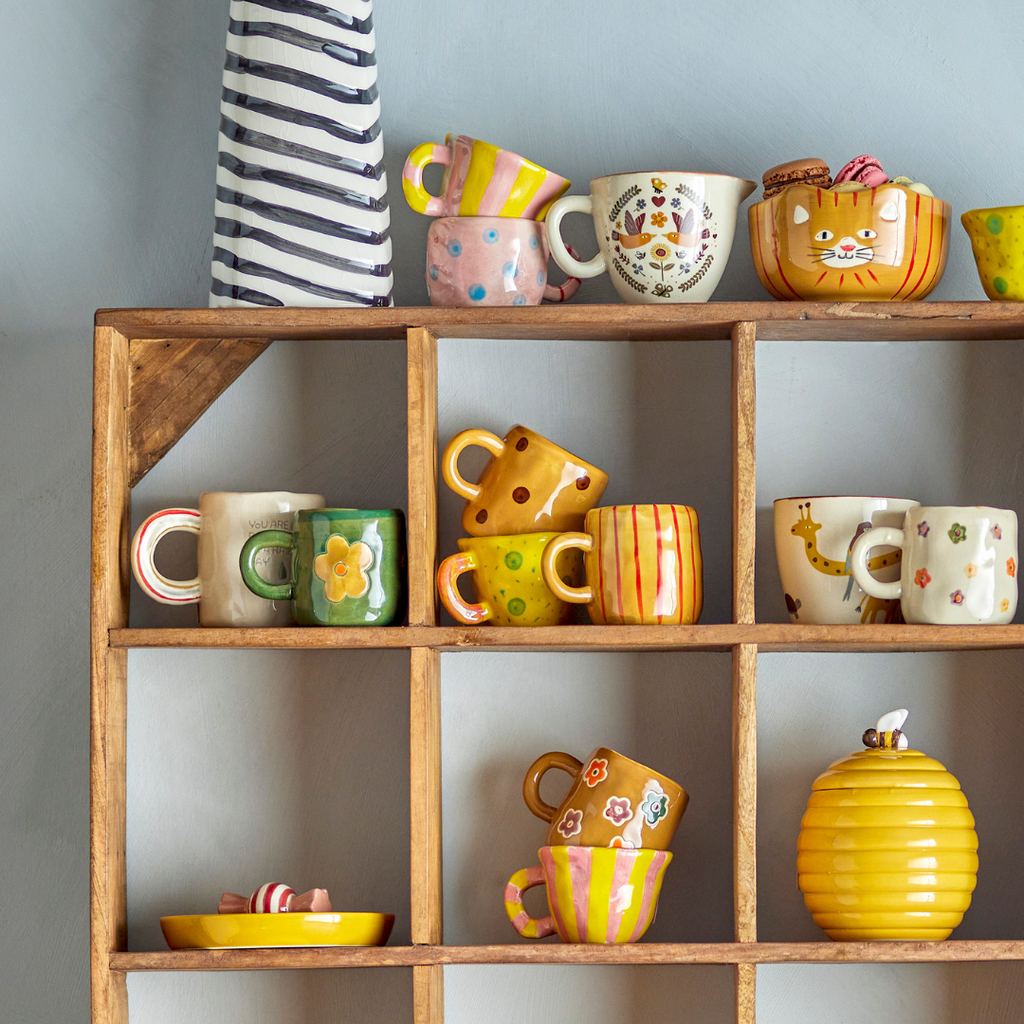 Collection of inside déco mugs and cups 
