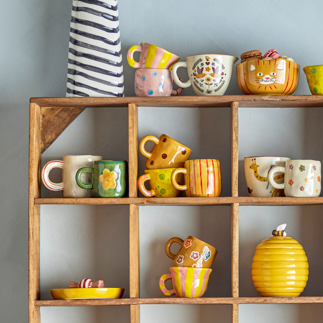 Collection of inside déco mugs and cups 