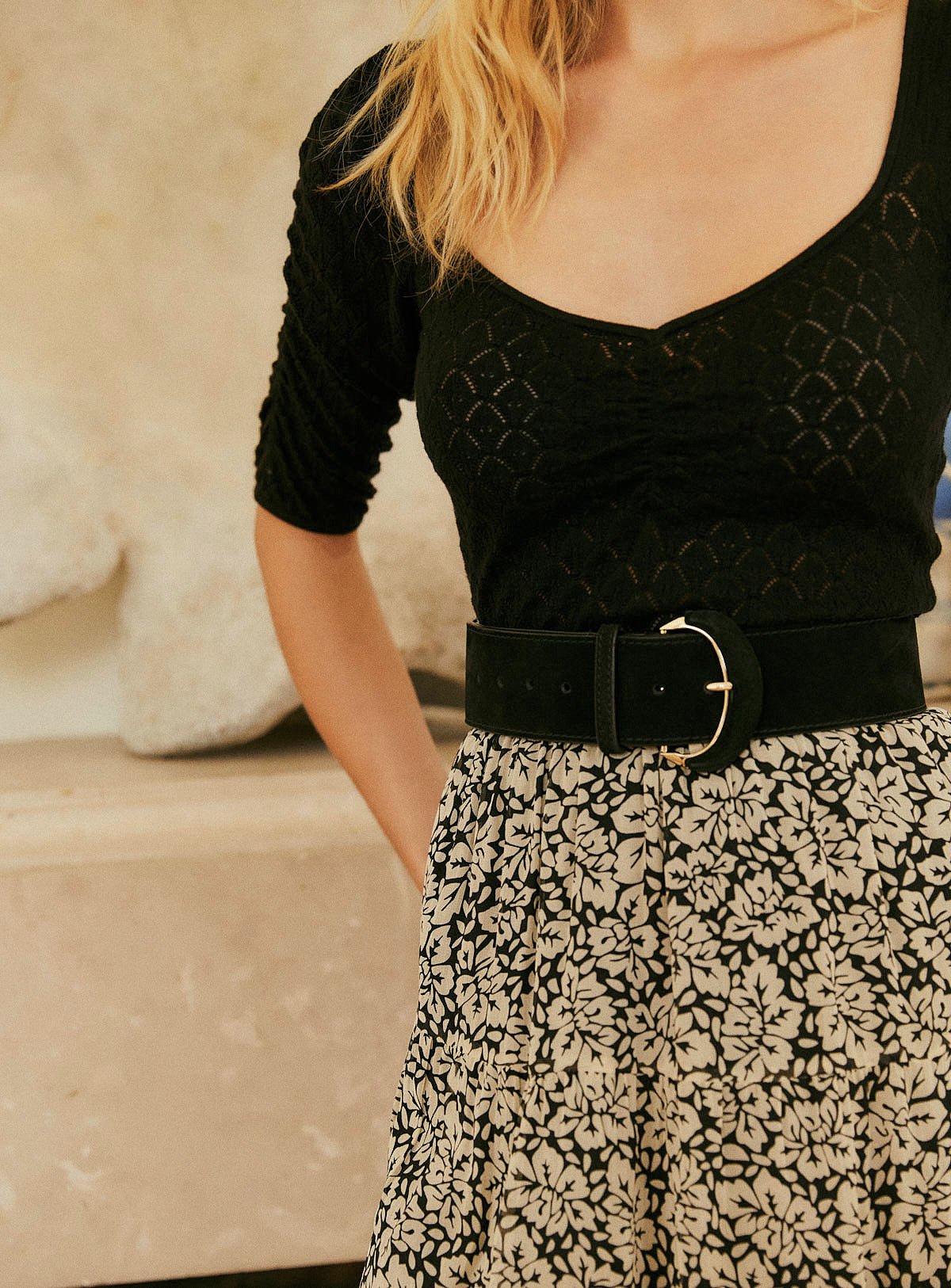 ISIS BLACK VELVET BELT PETITE MENDIGOTE