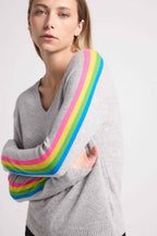 Maglione Scollo a V Righe Arcobaleno Maniche Java - Grigio Chiaro