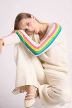 Pull Col V Bandes Arc En Ciel Manches Java - Blanc
