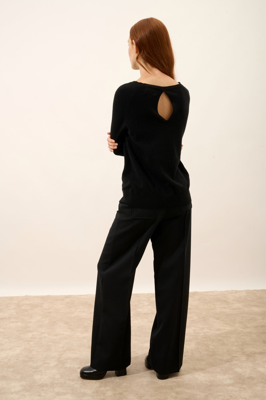 Jersey Cuello Barco Espalda Gota - Abigail - Negro