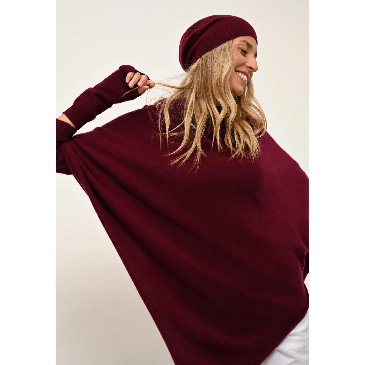 Poncho - Meredith - Burgundy
