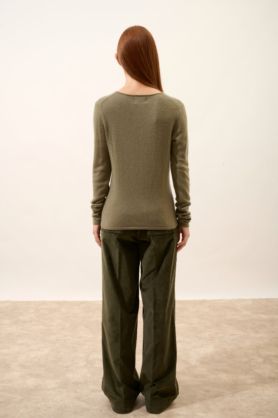 V-neck Jumper - Joan - Army Green