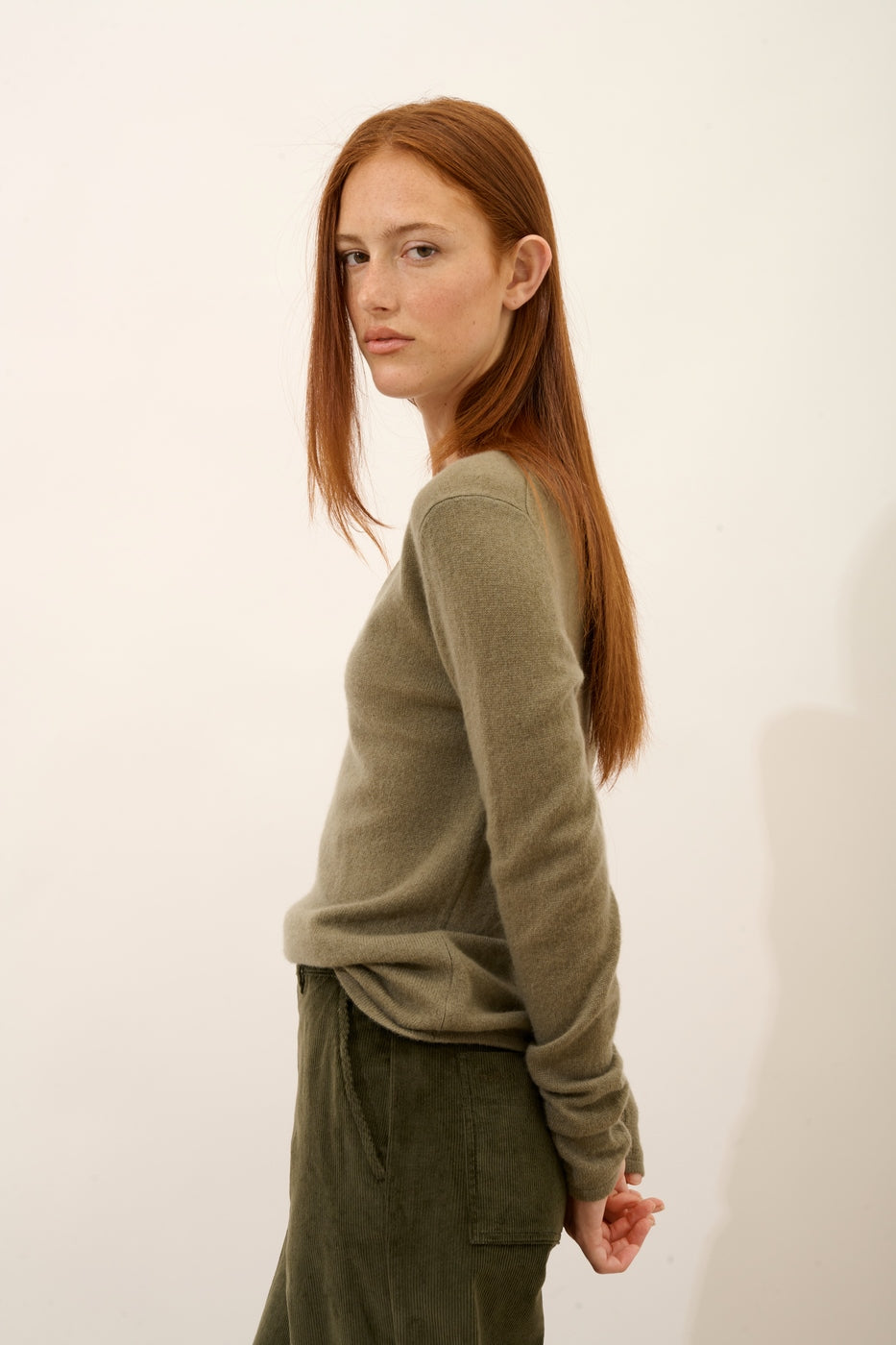 V-neck Jumper - Joan - Army Green