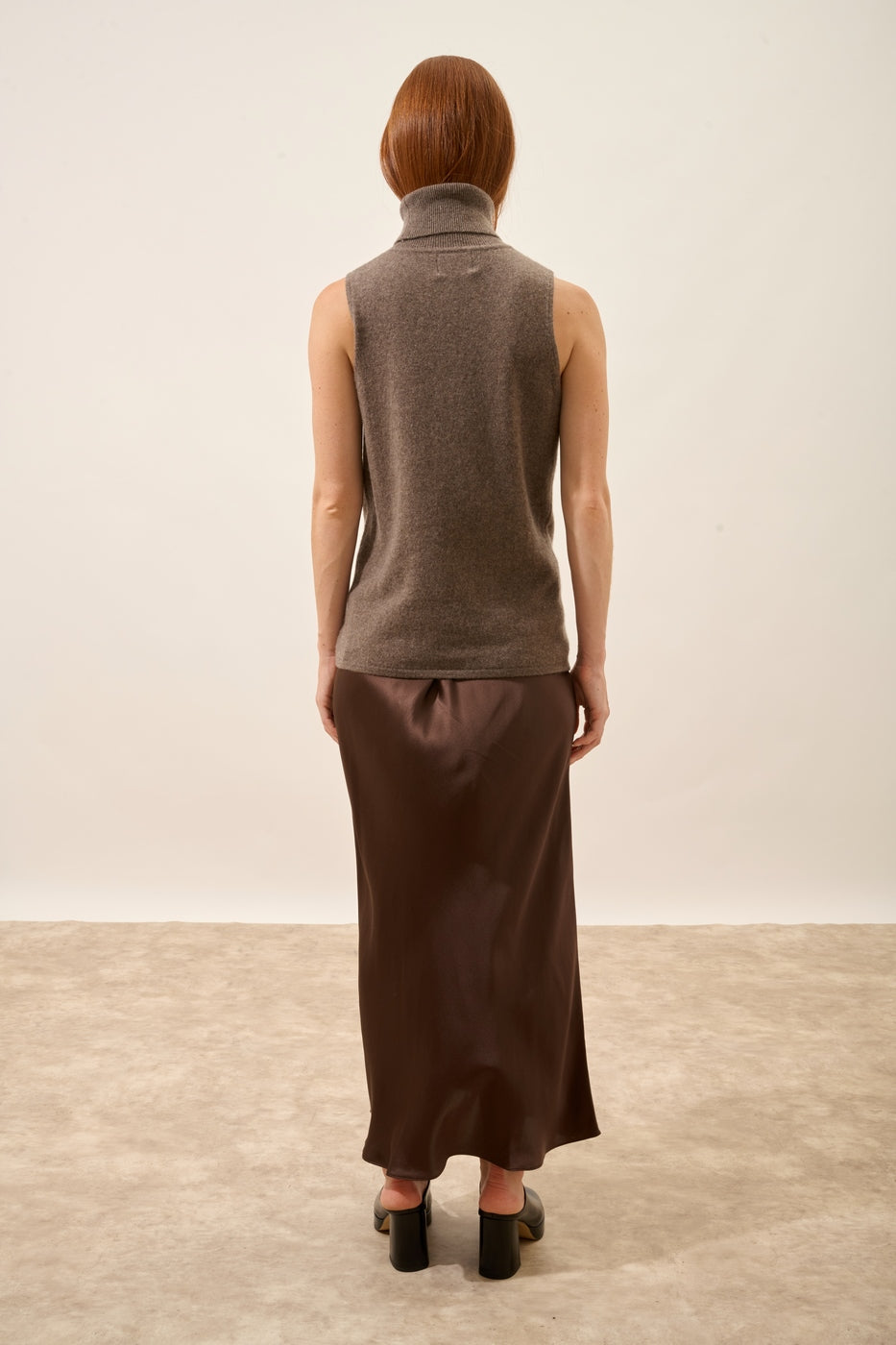 Sleeveless Roll-Neck Jumper - Violet - Mottled Taupe