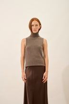 Sleeveless Roll-Neck Jumper - Violet - Mottled Taupe