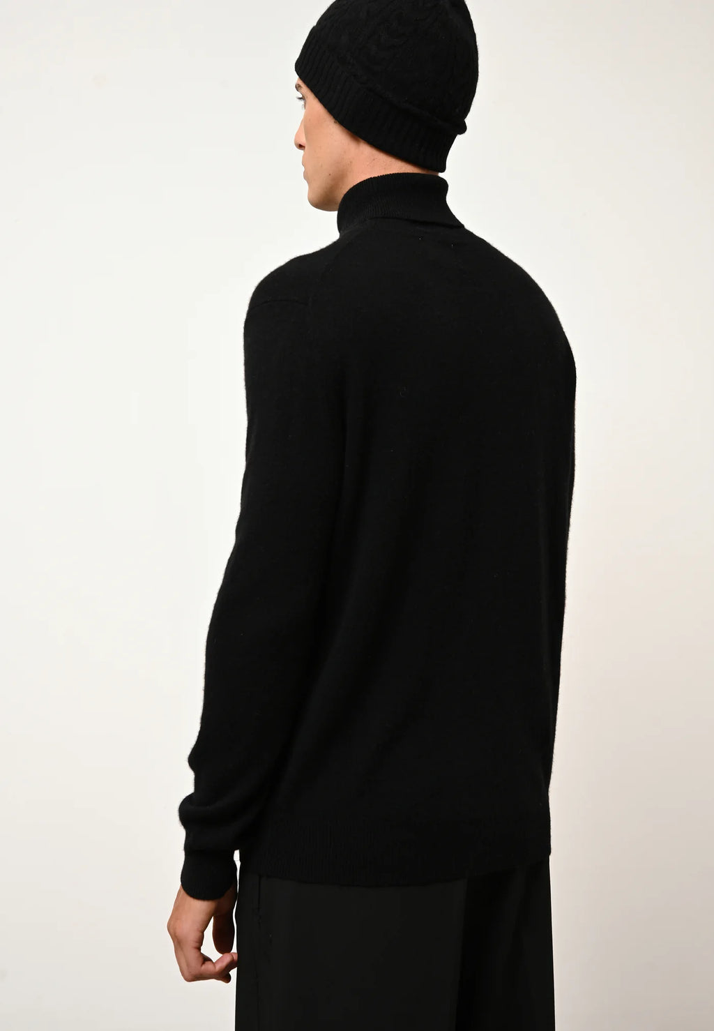 4-Ply Beanie - Cleo - Black
