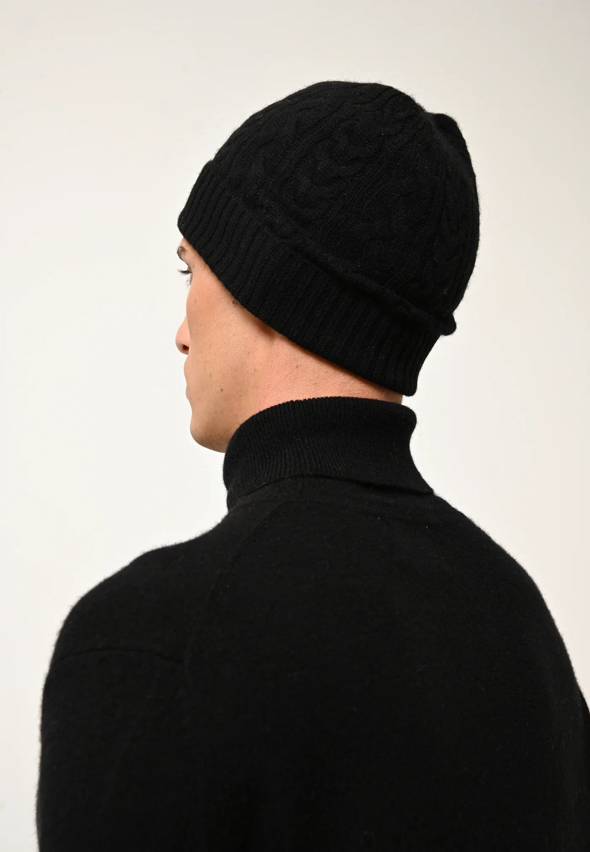 4-Ply Beanie - Cleo - Black