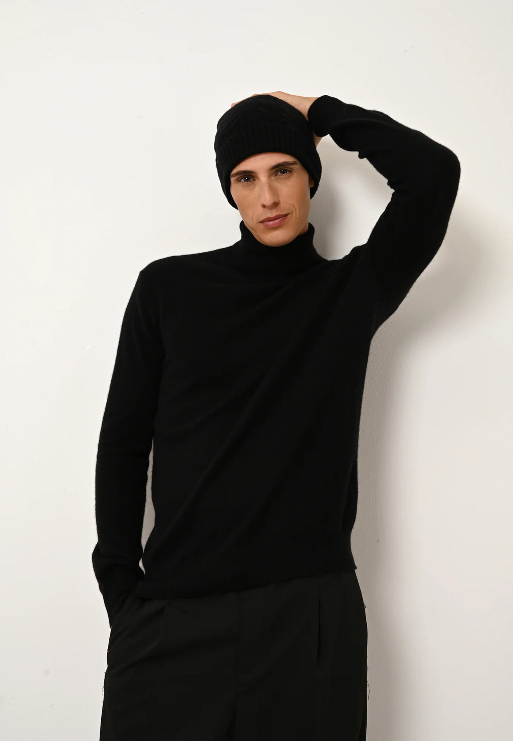 4-Ply Beanie - Cleo - Black