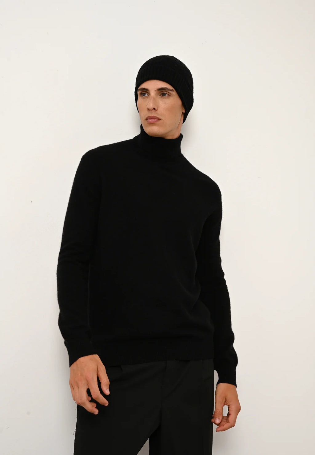 4-Ply Beanie - Cleo - Black