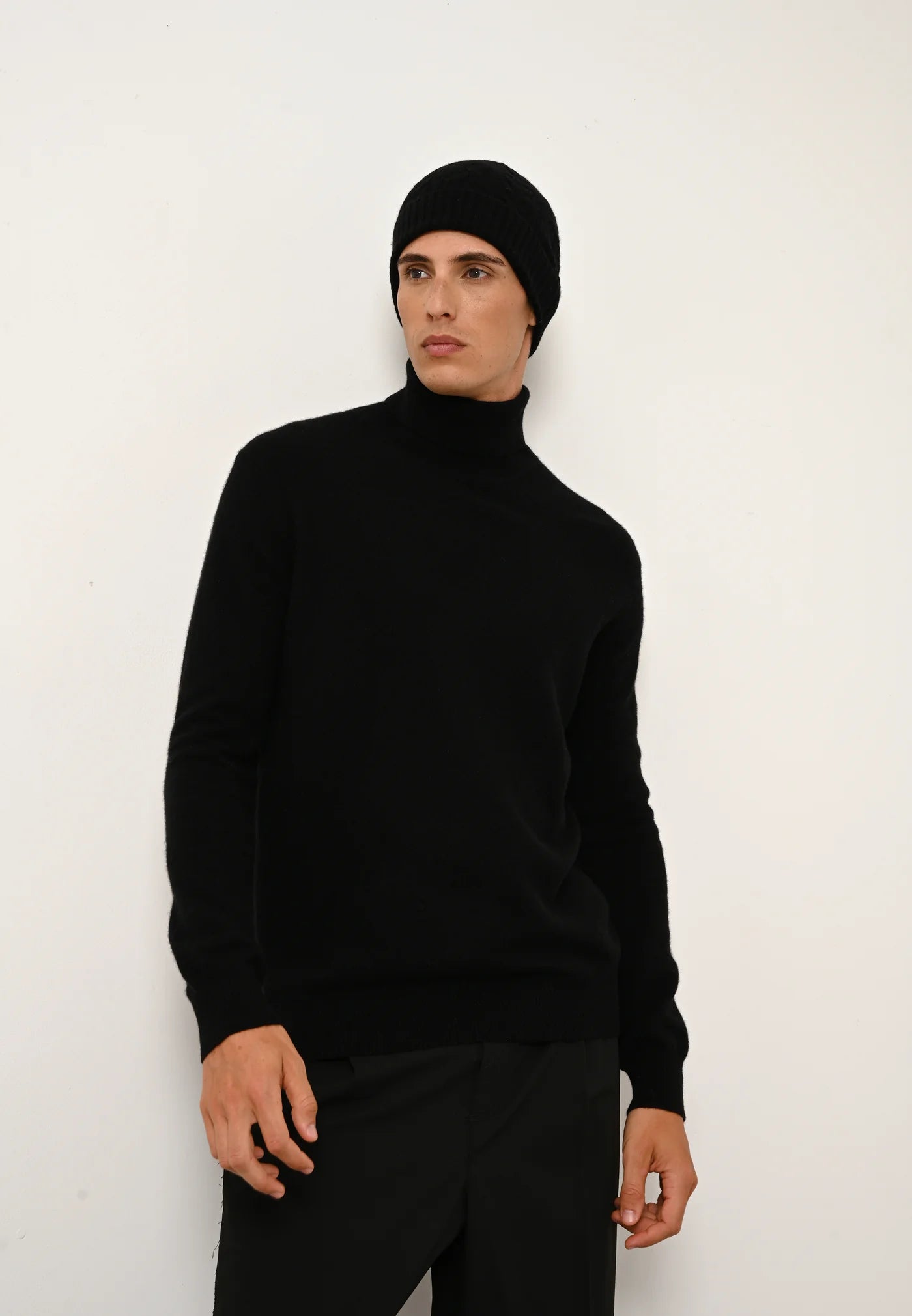 4-Ply Beanie - Cleo - Black